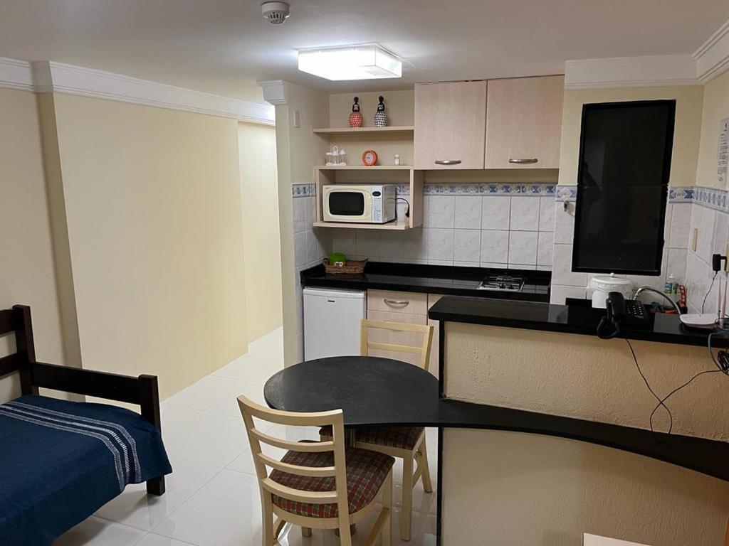 Boa Viagem Flat 50 Mts Do Mar ! Portaria 24hs Apartment *